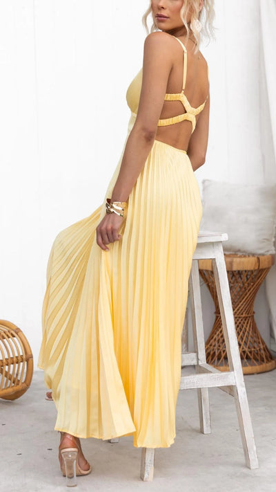 Alynne | Gelbes plissiertes Maxikleid mit V-Ausschnitt