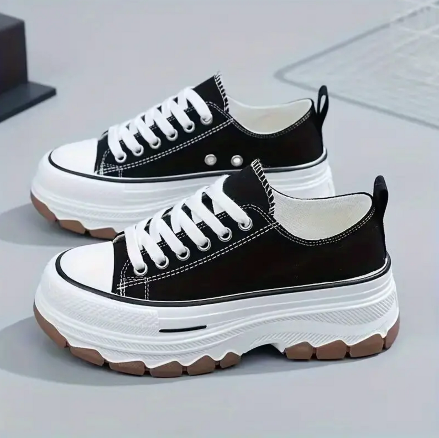 Liveli Canvas shoes women's skate shoes thick sole increase students' height