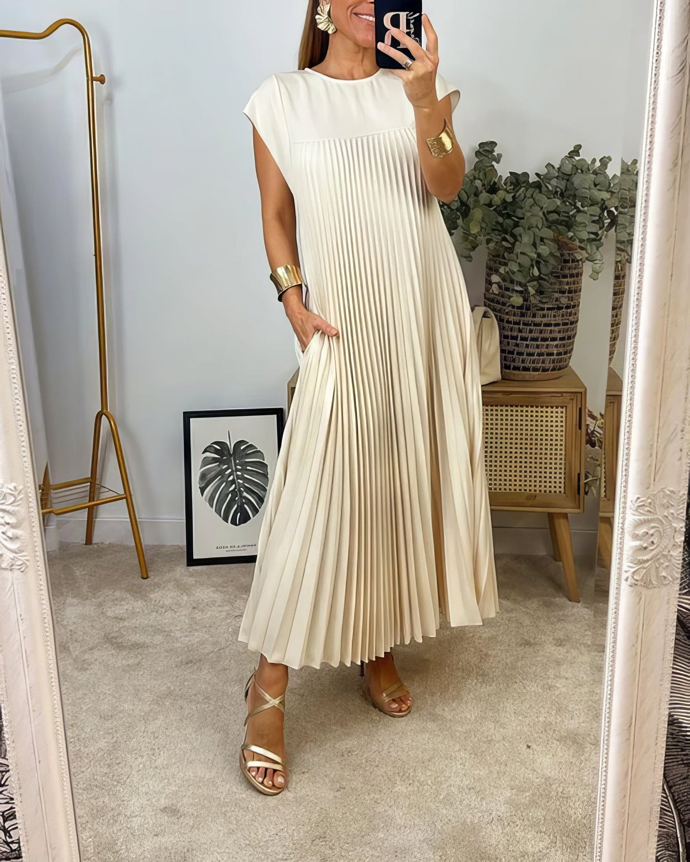 ELEONORA | Pleated Sleeveless Dress, Elegant and Timeless