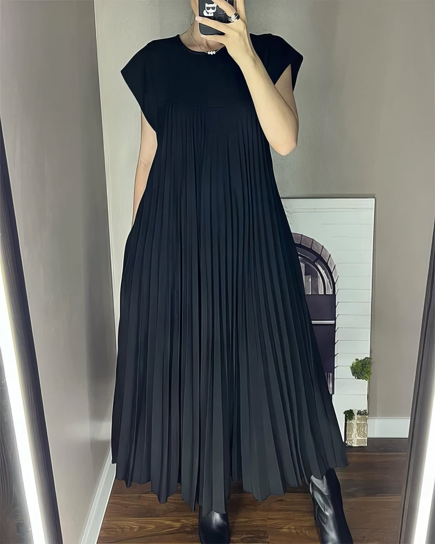 ELEONORA | Pleated Sleeveless Dress, Elegant and Timeless